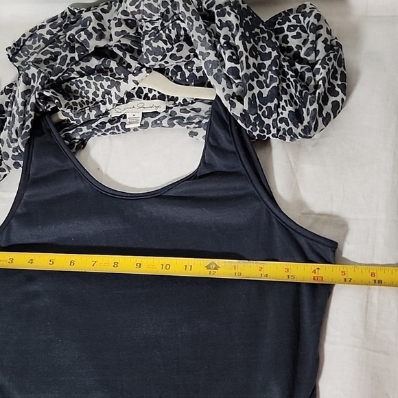 CHIC animal print blouse size M - Picture 7 of 7